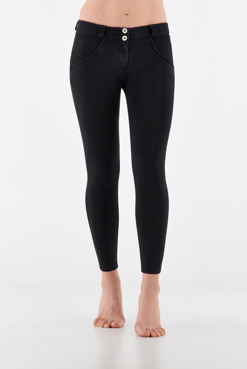 WR.UP Push-Up Regular Waist Skinny 7/8 Denim Jeans - Denim Black - Black Seam