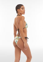 Triangel-Bikinioberteil mit tropischem Blattmuster - SAND